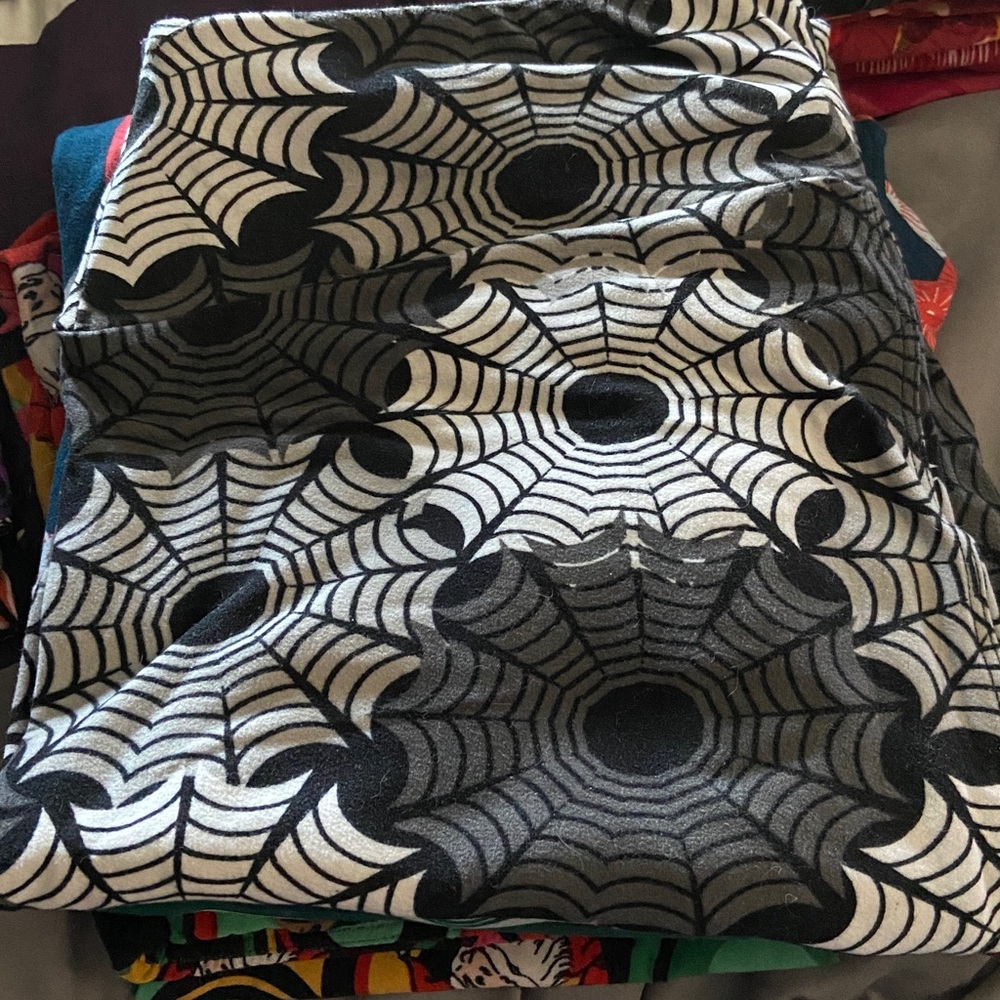 Colorful Patterned leggings Collection - Picture 10 of 11